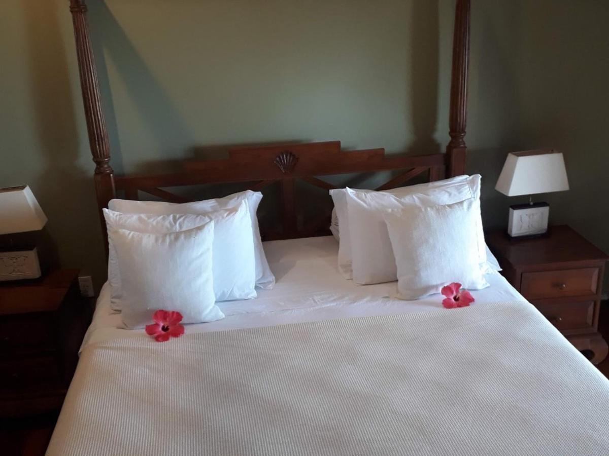 Luxury Suites Vila Indonesia Garopaba Exterior photo